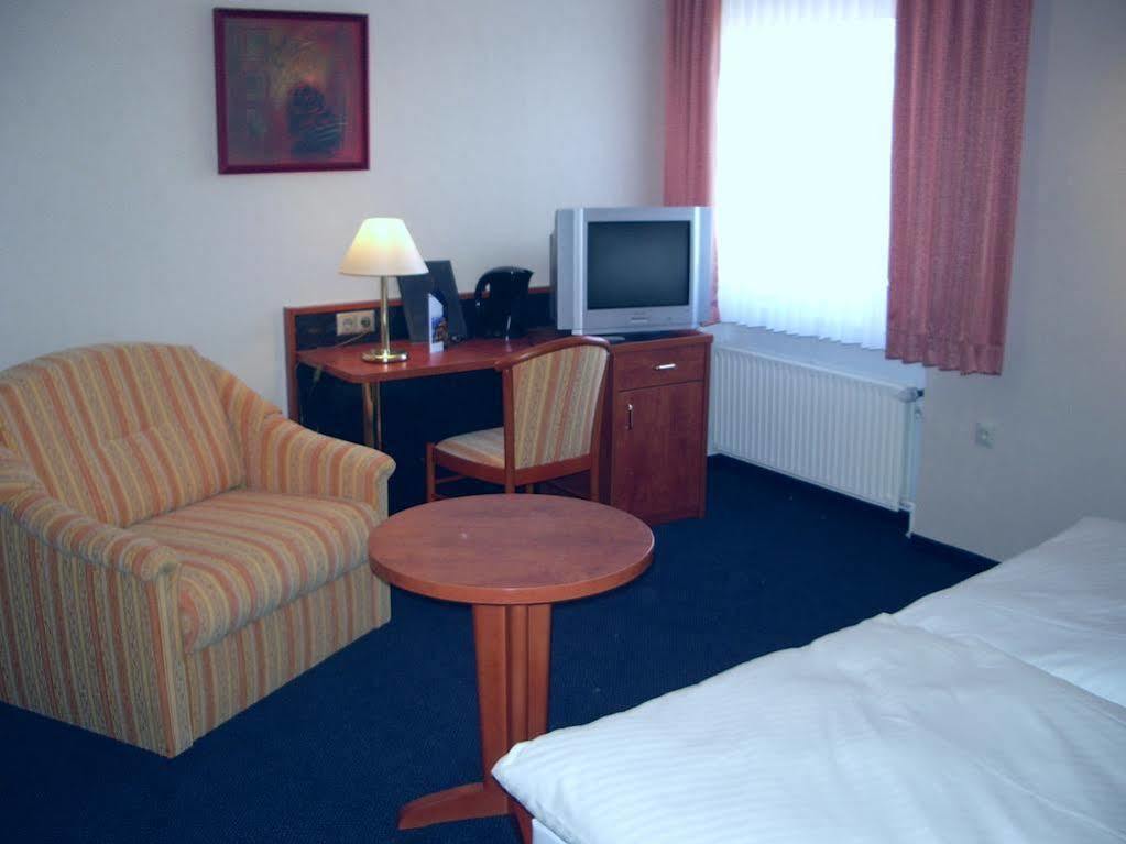 Wh Monteurhotel Papenburg Nord Экстерьер фото